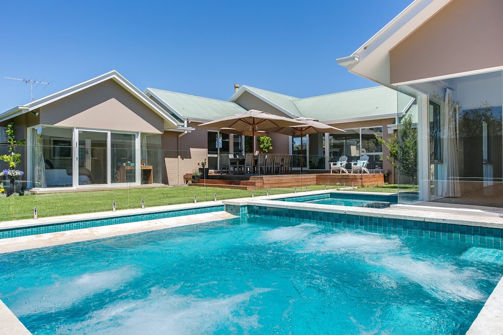 Royadie Resort Holiday Stay | 39 Royadie Rd, Blairgowrie VIC 3942, Australia | Phone: 0419 556 982