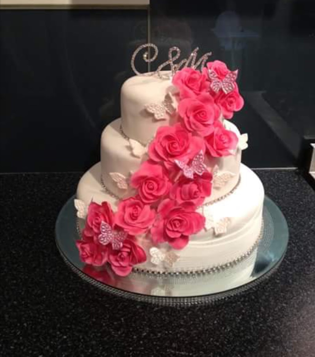 Edible Elegance Cake Designs | 70 Boolarra Ave, Newborough VIC 3825, Australia | Phone: 0427 596 812