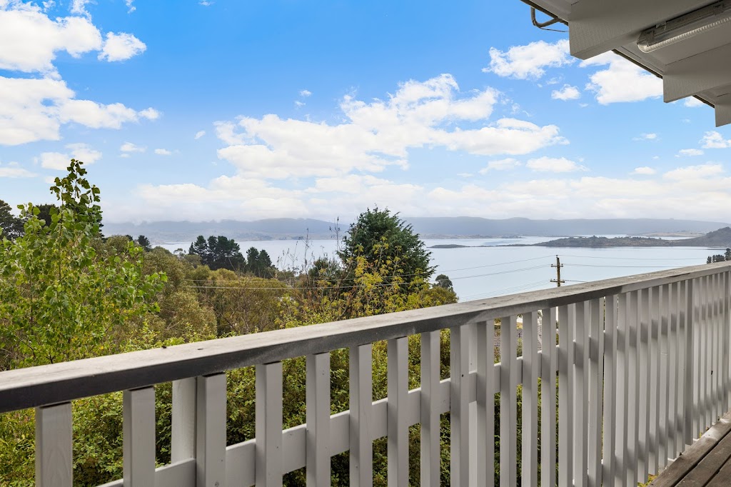 Alps Lakeview Lodge | 1 Jerrara Dr, East Jindabyne NSW 2627, Australia | Phone: 0422 575 189