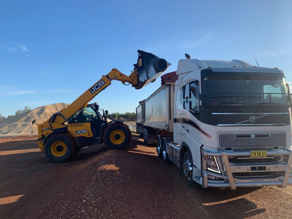 Ditton Bulk Haulage | moving company | 53 Kyle St, Rutherford NSW 2320, Australia | 0422082395 OR +61 422 082 395