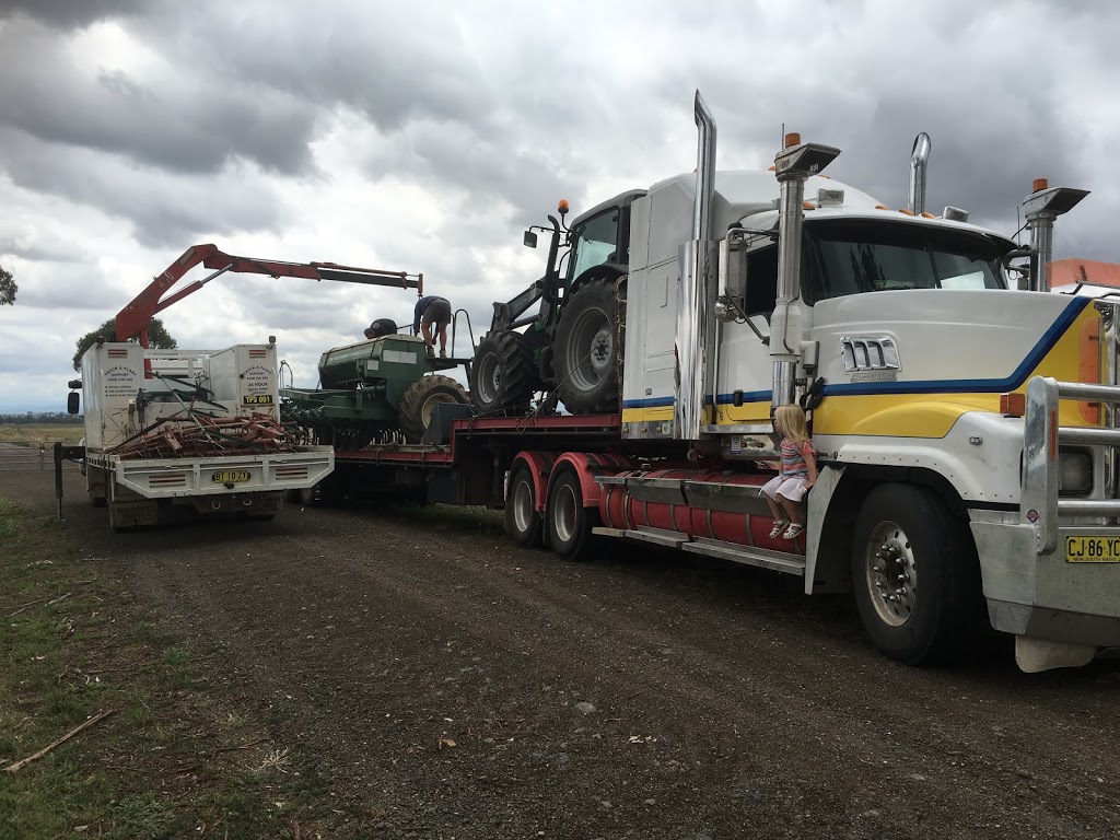 Country Haulage Pty Ltd | moving company | Racecourse Rd, Somerton NSW 2340, Australia | 0407754359 OR +61 407 754 359