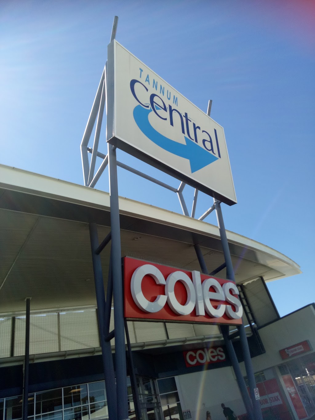 Coles Tannum Sands | Hampton Drv & Booth Ave, Tannum Sands Shopping Centre, Tannum Sands QLD 4680, Australia | Phone: (07) 4973 3788
