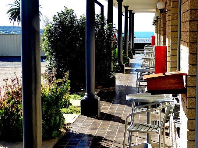 Coastal Comfort Motel | lodging | 1 Tilba St, Narooma NSW 2546, Australia | 0244762256 OR +61 2 4476 2256