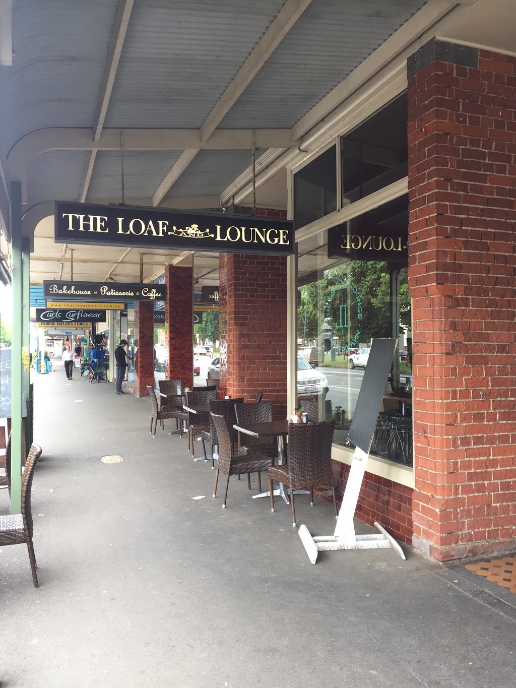The Loaf & Lounge | bakery | 223 Manifold St, Camperdown VIC 3260, Australia | 0355931521 OR +61 3 5593 1521