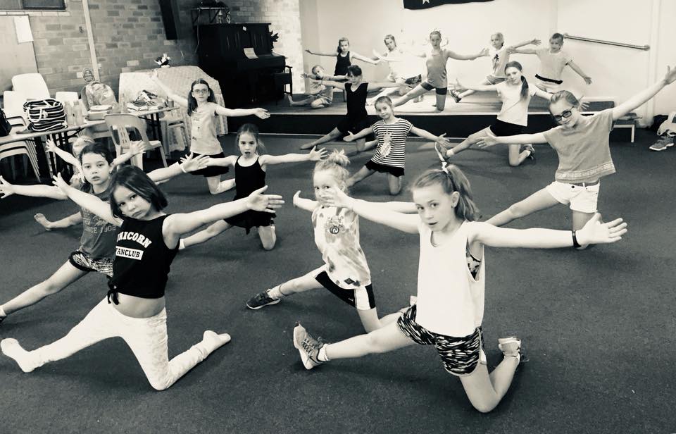 Strike A Pose Dance Studio | 125 Curlewis St, Swan Hill VIC 3585, Australia | Phone: 0407 520 263