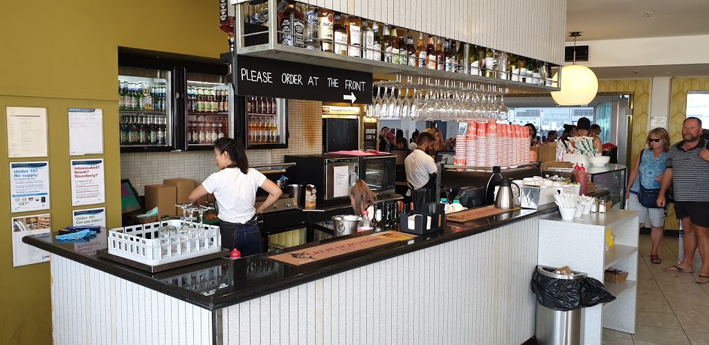 The Fly Bar | cafe | T3, Melbourne Airport, 5 Departure Dr, Melbourne VIC 3045, Australia | 0393355647 OR +61 3 9335 5647