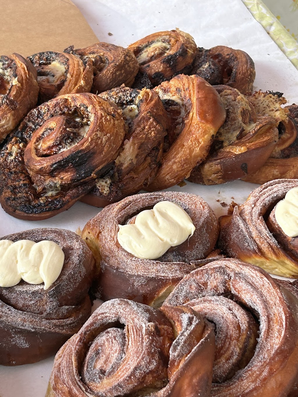 Burnt Croissants | 350 Austinville Rd, Austinville QLD 4213, Australia | Phone: 0448 881 138