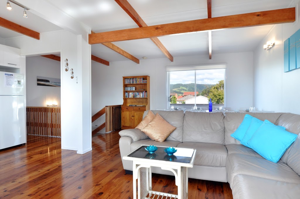 Ocean Spray Beach House | lodging | 45 Pacific Ave, Werri Beach NSW 2534, Australia | 0408698210 OR +61 408 698 210