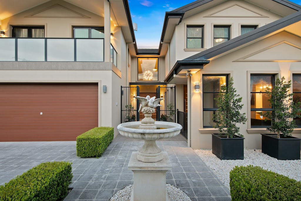 Hunter Holidays | 14 Valley View Pl, Nulkaba NSW 2325, Australia | Phone: 0402 768 103