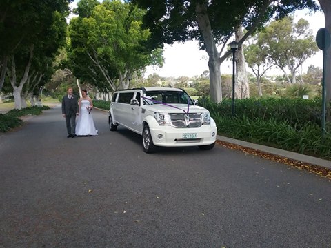 Bling Limousines Hire Perth | travel agency | 8 Mitra Ct, Mullaloo WA 6027, Australia | 0431597137 OR +61 431 597 137