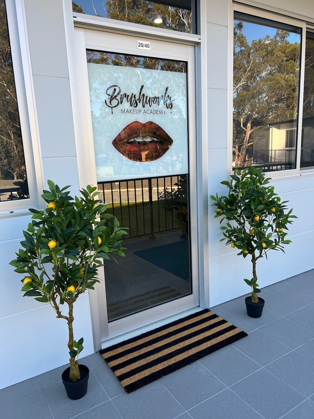 Brushworks Makeup Academy | Unit 20/40 Train St, Broulee NSW 2537, Australia | Phone: 0449 005 178