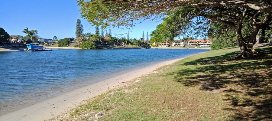 Gold Coast Fishing Spots - Sunshine Boulevard Reserve South | park | Sunshine Boulevard &, Karbunya St, Mermaid Waters QLD 4218, Australia