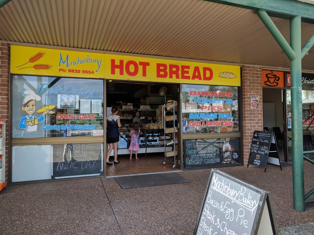 Minchinbury Hot Bread | bakery | 38 Minchin Dr, Minchinbury NSW 2770, Australia | 0298329654 OR +61 2 9832 9654