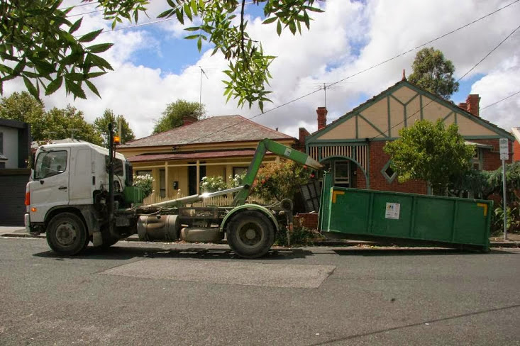 Metropolitan Bin Hire | 4/94/98 Kirkham Rd W, Keysborough VIC 3173, Australia | Phone: 1300 737 612