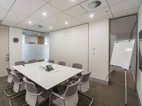 Regus Sydney International Airport | real estate agency | F8 Central Terrace, 10 Arrival Ct, Mascot NSW 2020, Australia | 0293044000 OR +61 2 9304 4000
