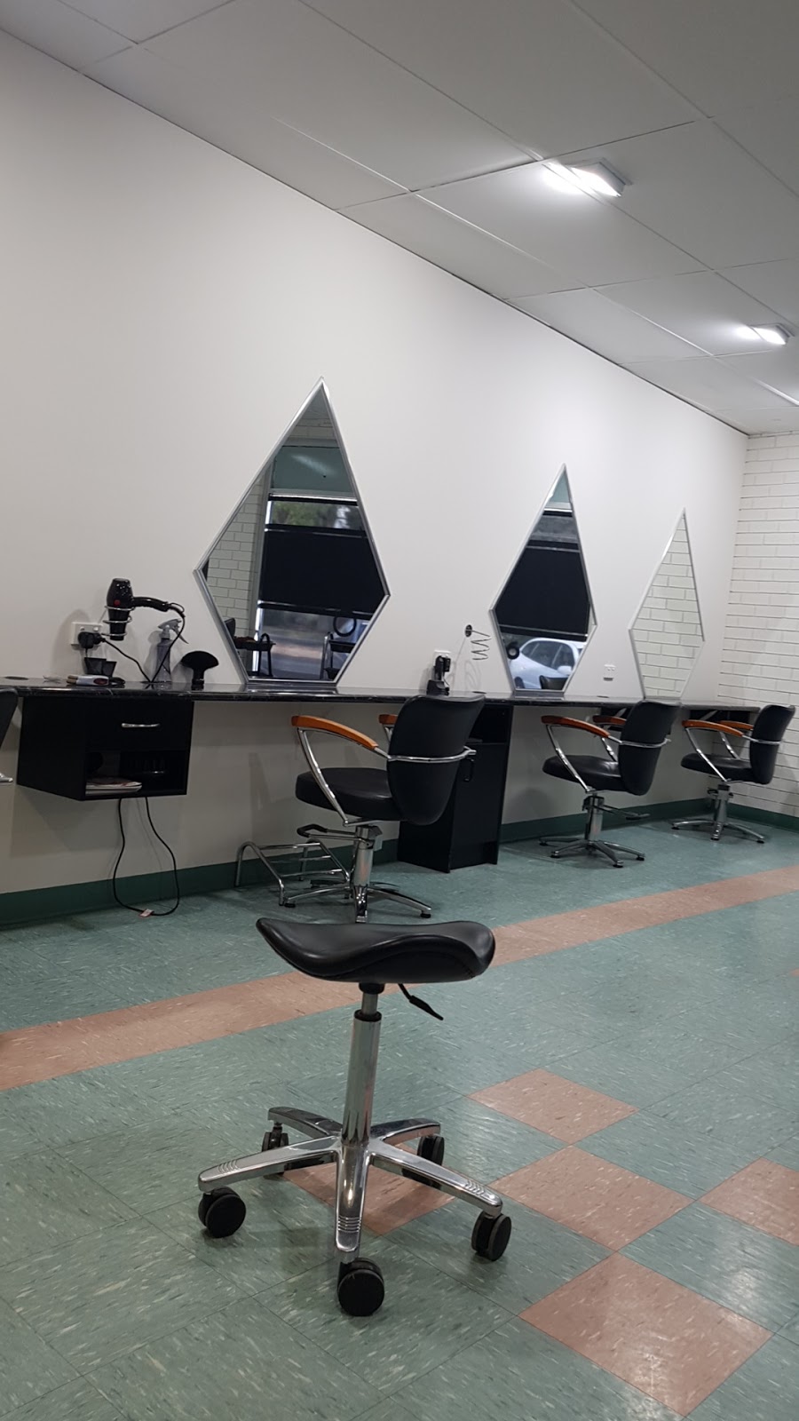 IJs Hair Design | beauty salon | 138A Echuca Rd, Mooroopna VIC 3629, Australia | 0358254466 OR +61 3 5825 4466