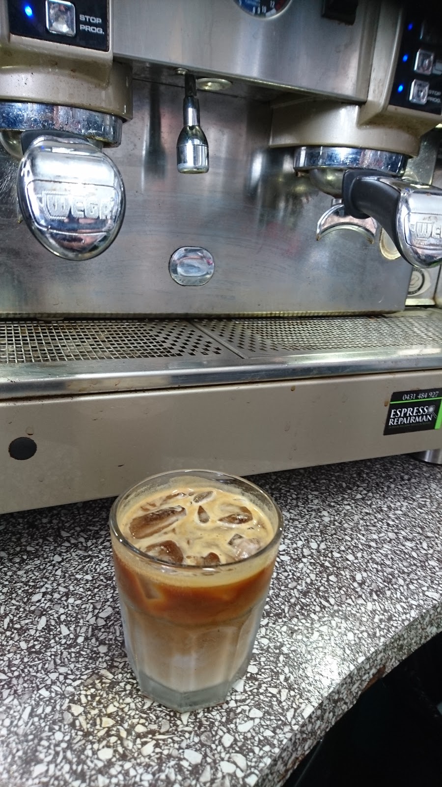 Coffee Cube | cafe | 10/20-30 Mount Warren Blvd, Mount Warren Park QLD 4207, Australia | 0448728690 OR +61 448 728 690