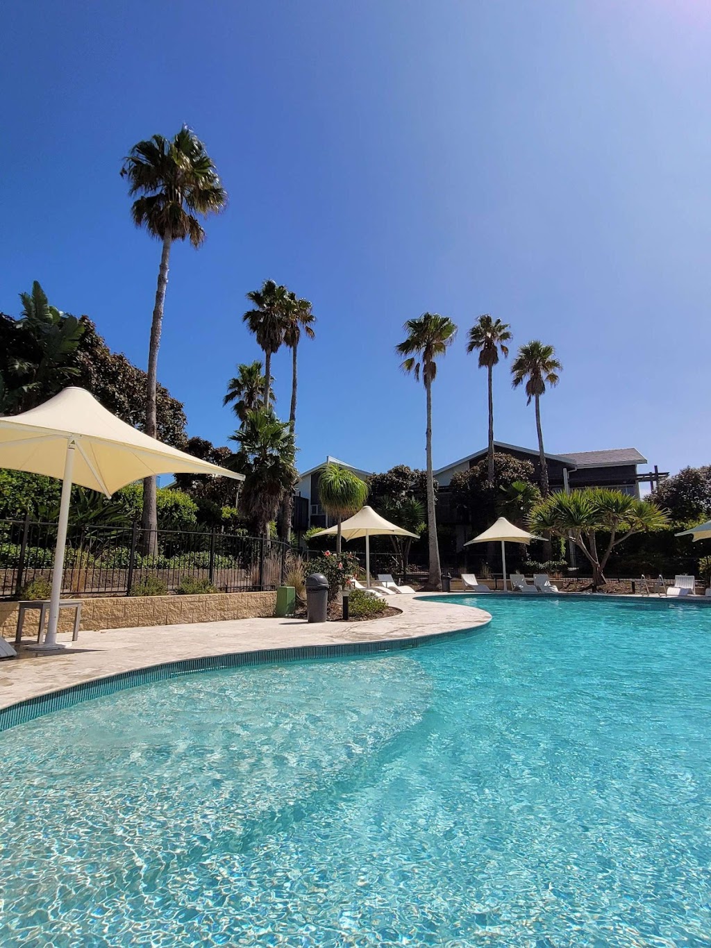 LAGOON BAR | 1 Magenta Dr, Magenta NSW 2261, Australia | Phone: (02) 4352 8100