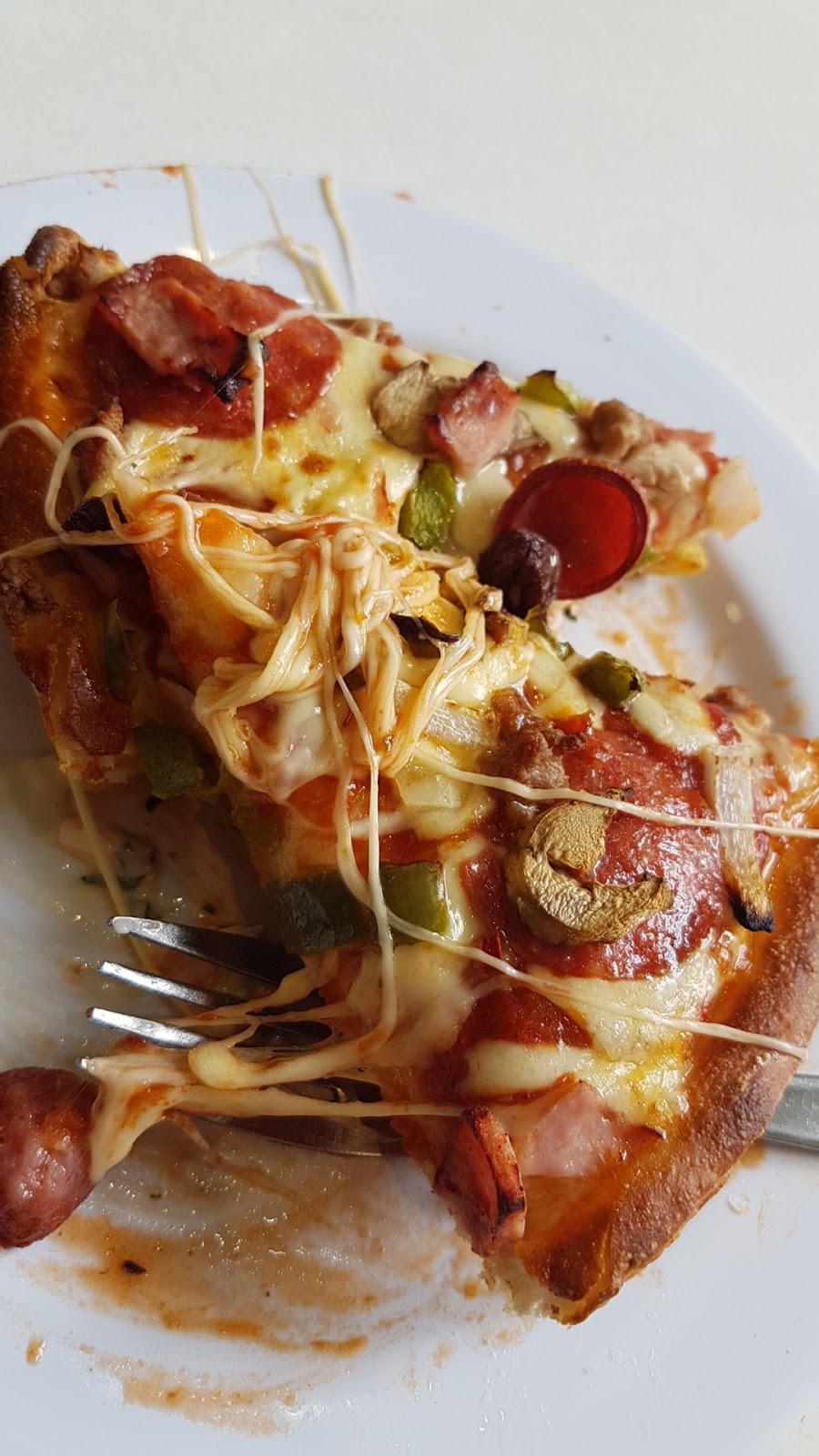 Pizza Hut Bendigo Dine In | meal delivery | Cnr High St &, Violet St, Bendigo VIC 3550, Australia | 131166 OR +61 131166