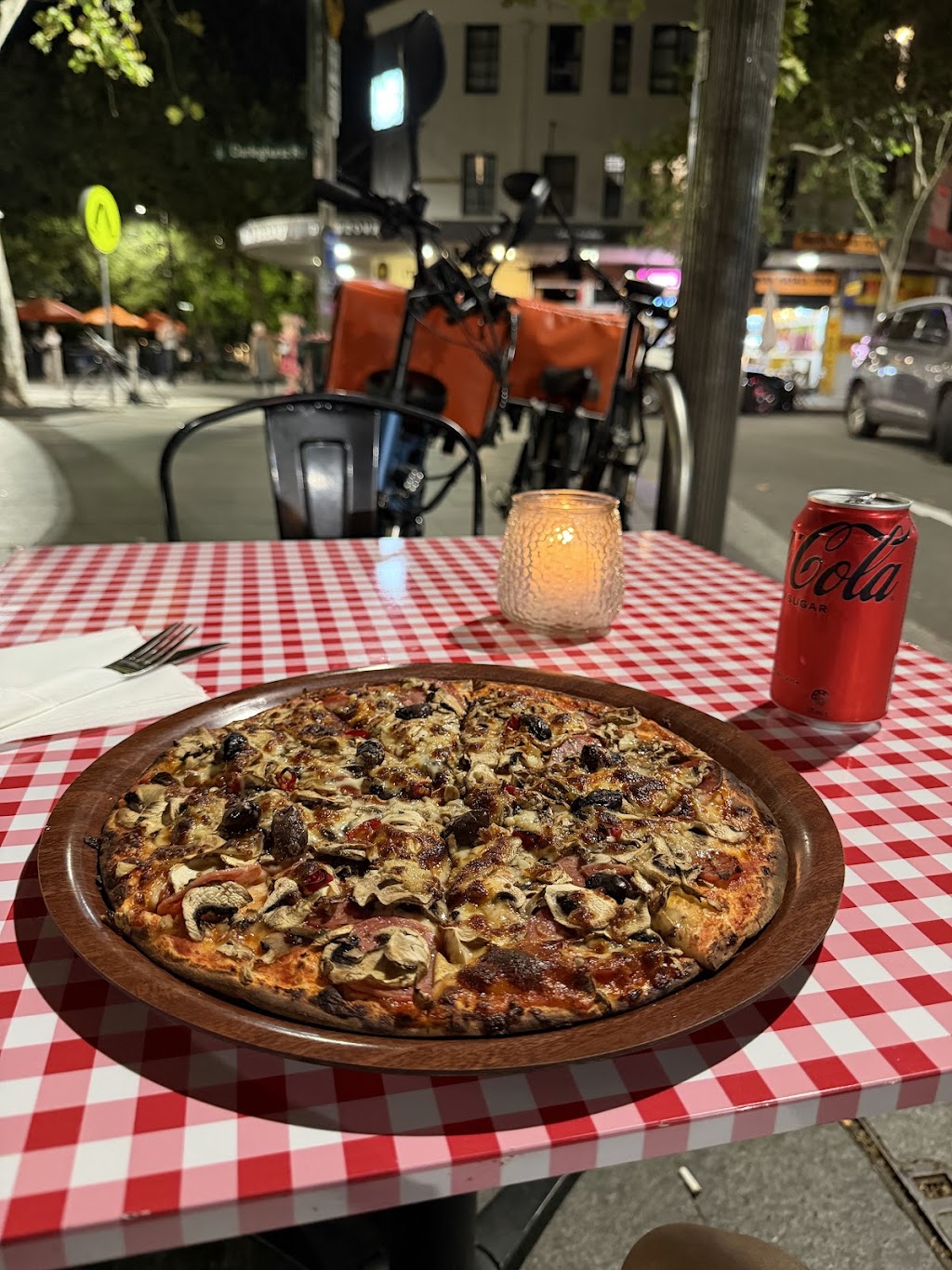 Macleay Street Pizza | 5a/34-36 Darlinghurst Rd, Potts Point NSW 2011, Australia | Phone: (02) 8526 0140