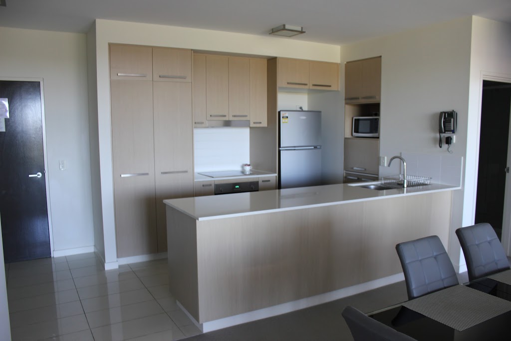 Signature Waterfront Apartments | lodging | 135 Lakelands Dr, Merrimac QLD 4226, Australia | 0418750487 OR +61 418 750 487