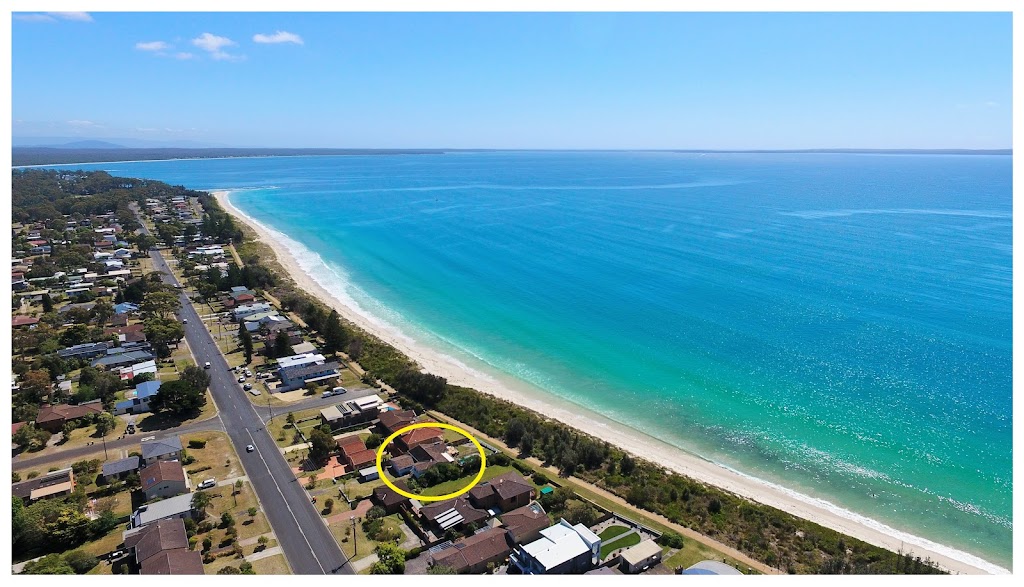 Bella Blu Beach House | Jervis Bay Rentals | 126 Elizabeth Dr, Vincentia NSW 2540, Australia | Phone: (02) 4407 6007