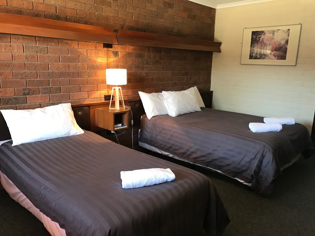 Red Steer Hotel Motel | lodging | 6 Old Bomen Rd, Cartwrights Hill NSW 2650, Australia | 0269211344 OR +61 2 6921 1344