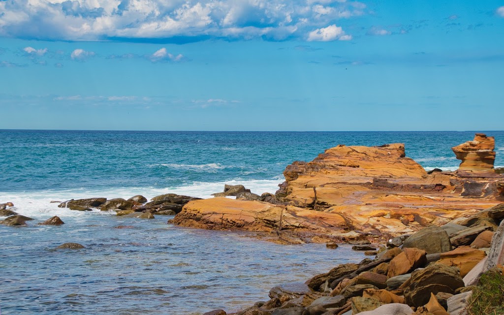 Avoca Beach Surf Life Saving Club |  | 10 Vine St, Avoca Beach NSW 2251, Australia | 0243821514 OR +61 2 4382 1514