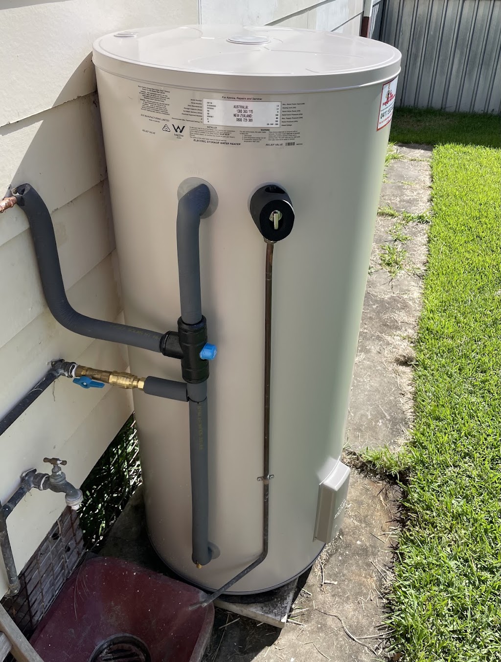 A&A Hot Water Plumbing and Electrical | Unit 1/16 Mitchell Rd, Cardiff NSW 2285, Australia | Phone: 0411 553 022