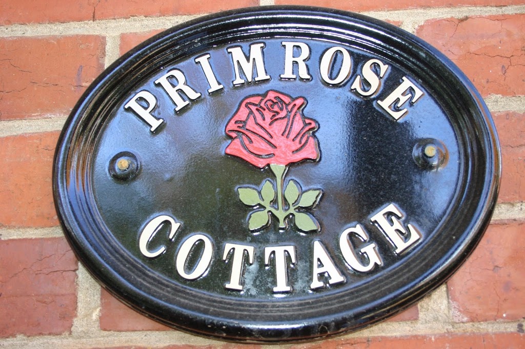 Primrose Cottage Albury | lodging | 666 Olive St, Albury NSW 2640, Australia | 0498988978 OR +61 498 988 978