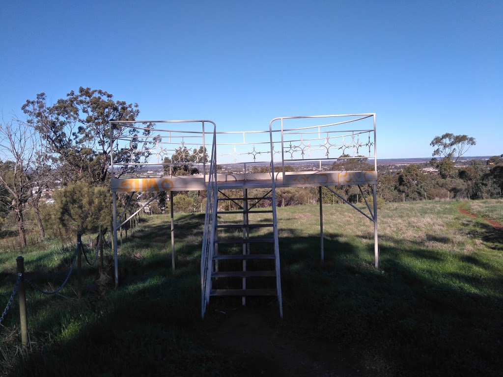 Rotary Lookout | museum | Scenic Hill Walking Track, Griffith NSW 2680, Australia