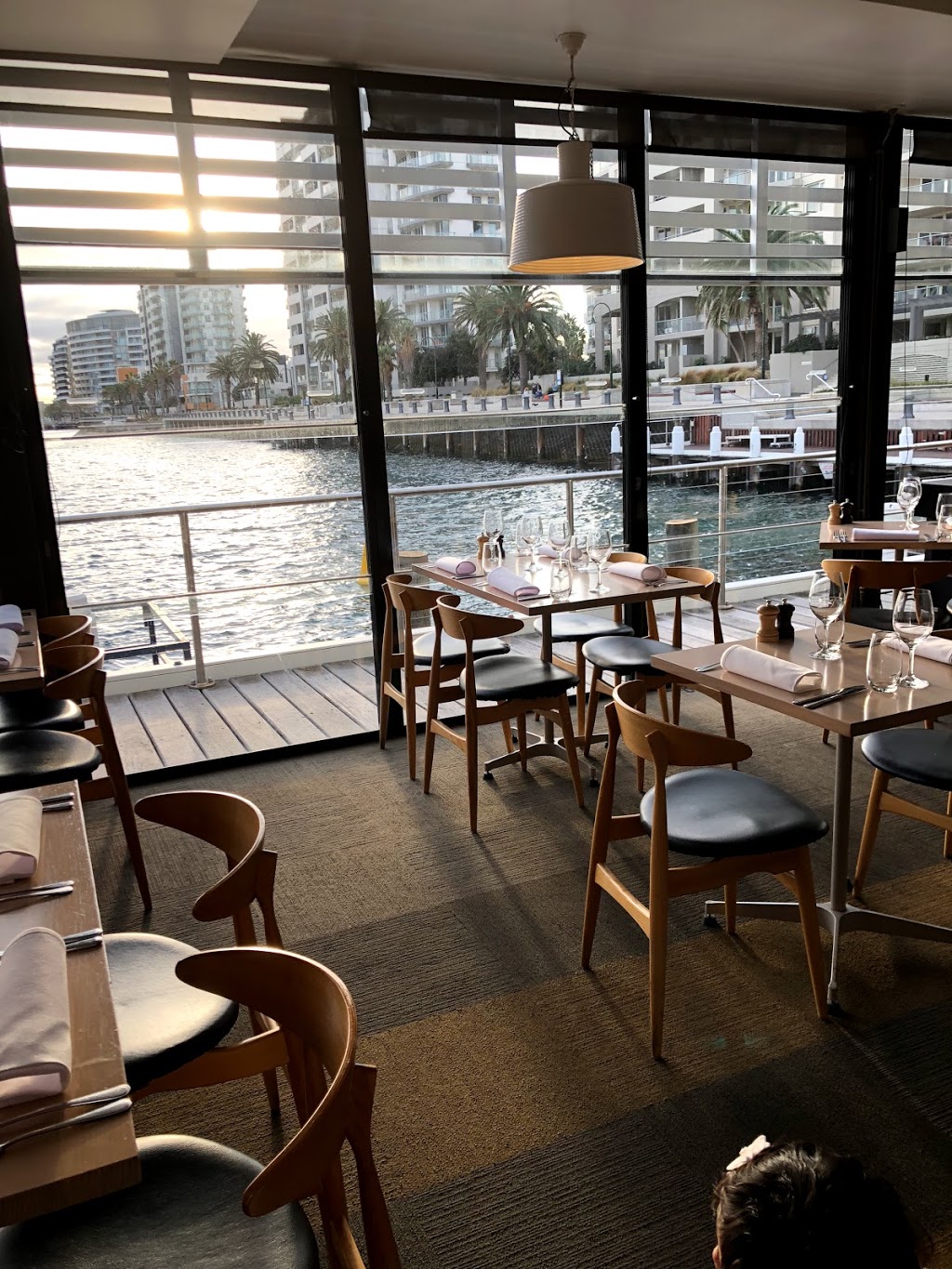 Mr Hobson | restaurant | 3 Station Pier, Port Melbourne VIC 3207, Australia | 0396466299 OR +61 3 9646 6299
