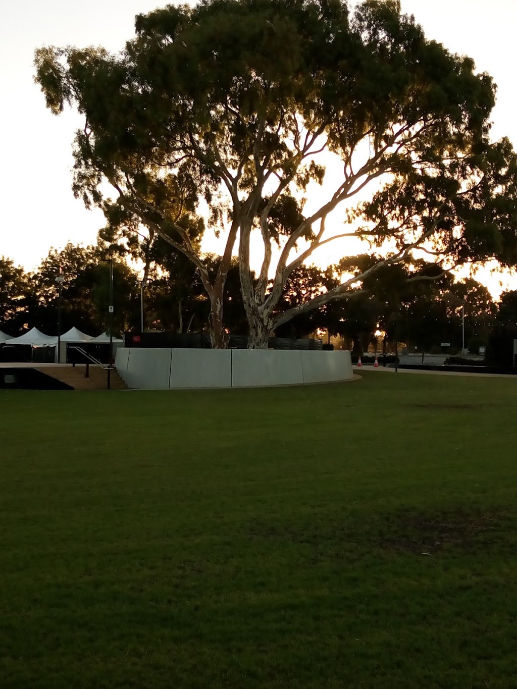 Civic Amphitheatre Stage | park | 2 Civic Gardens, Cannington WA 6107, Australia