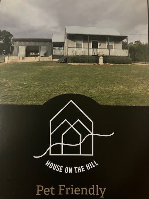 House On The Hill Creswick | 12 Rogers St, Creswick VIC 3363, Australia | Phone: 0418 985 606
