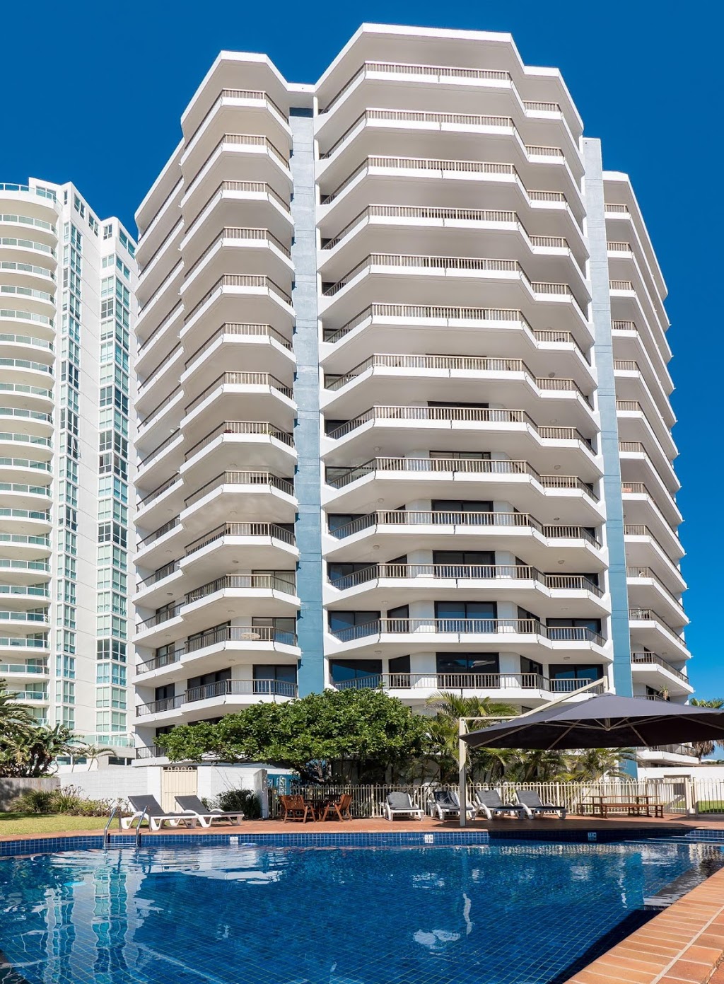 Carrington Court Holiday Apartments Main Beach | lodging | 3576 Main Beach Parade, Main Beach QLD 4217, Australia | 0755328822 OR +61 7 5532 8822