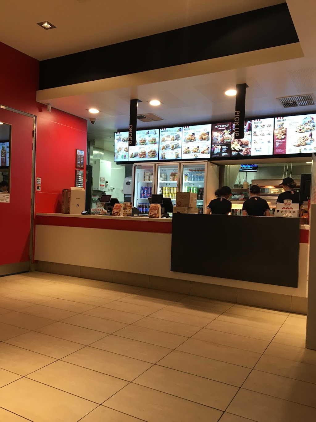 KFC Ellenbrook | meal takeaway | 11 Deloraine Way, Henley Brook WA 6055, Australia | 0892976382 OR +61 8 9297 6382