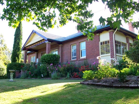 Donalea Bed & Breakfast | 9 Crowthers Rd, Castle Forbes Bay TAS 7116, Australia | Phone: (03) 6297 1021