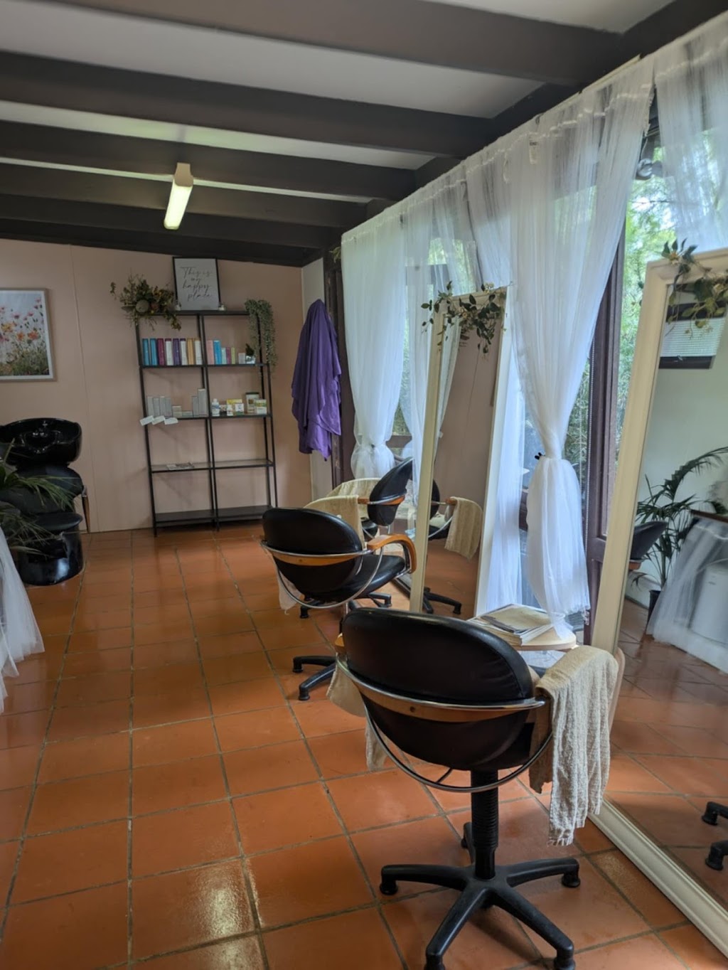 The Wildflower Sanctuary - Holistic Hair & Wellness | 3105 Remembrance Driveway, Bargo NSW 2574, Australia | Phone: 0475 056 324