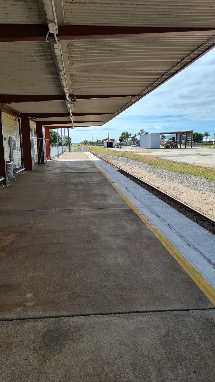 Ingham Railway Station |  | 13 Lynch St, Ingham QLD 4850, Australia | 1300131722 OR +61 1300 131 722