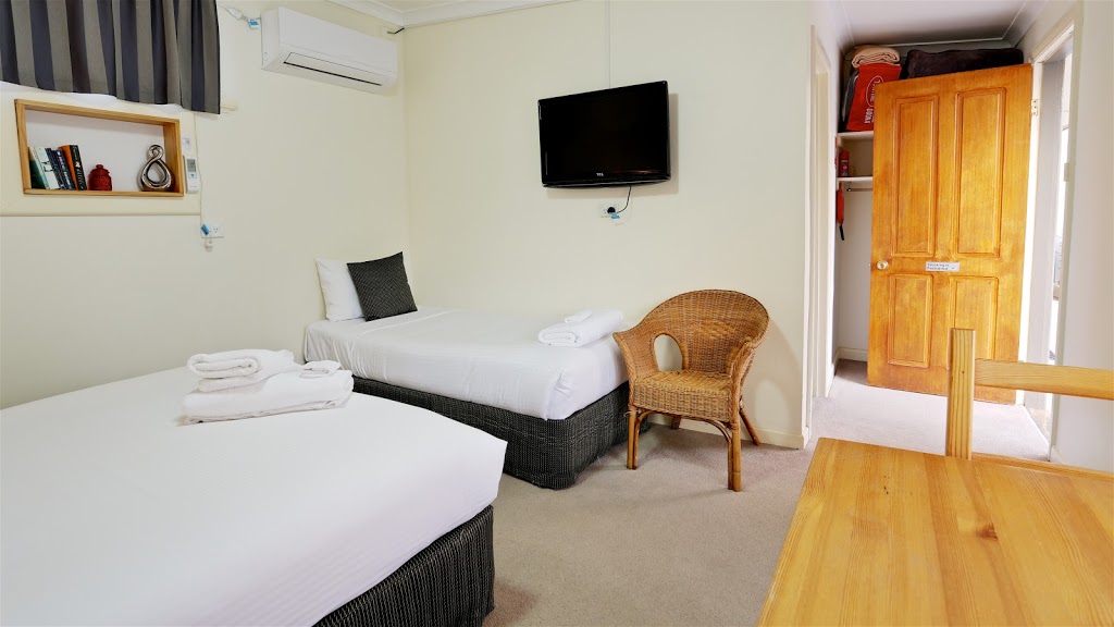 Euroa Motor Inn | lodging | 87-95 Tarcombe St, Euroa VIC 3666, Australia | 0357952211 OR +61 3 5795 2211