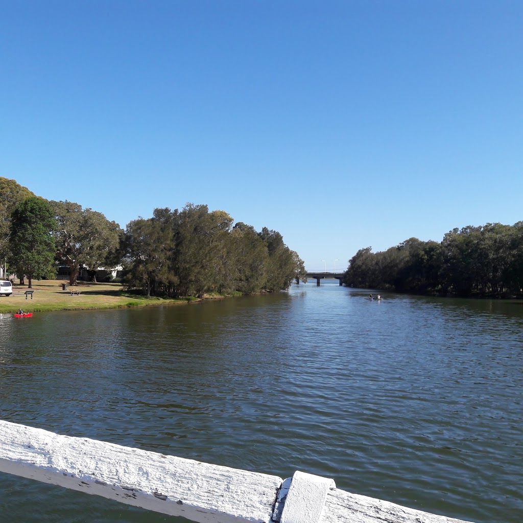 Budgewoi Footbridge | park | Lake St, Budgewoi NSW 2262, Australia | 1300463954 OR +61 1300 463 954
