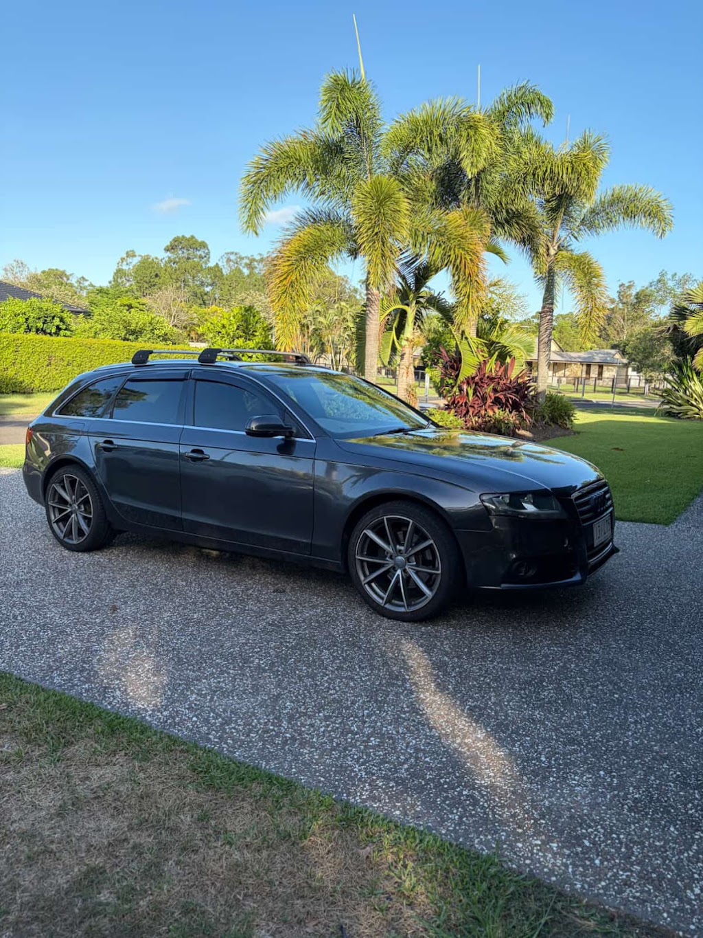 Tinted Vision | Pineapple Pl, Glass House Mountains QLD 4518, Australia | Phone: 0432 897 529