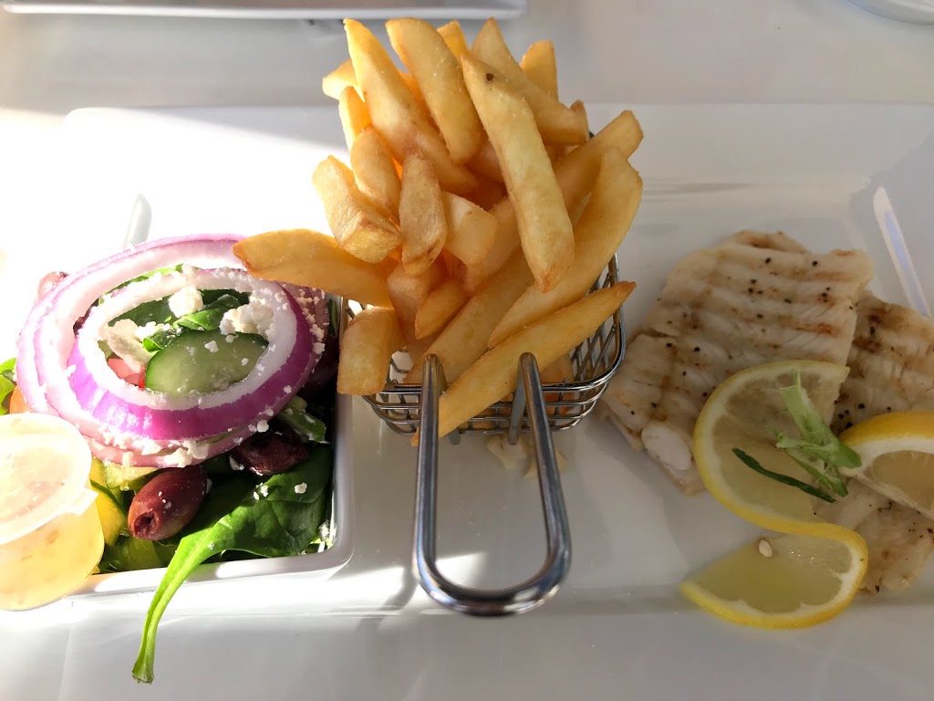 Seafood Town | 4/14 Oxley Ave, Woody Point QLD 4019, Australia | Phone: (07) 3142 2057