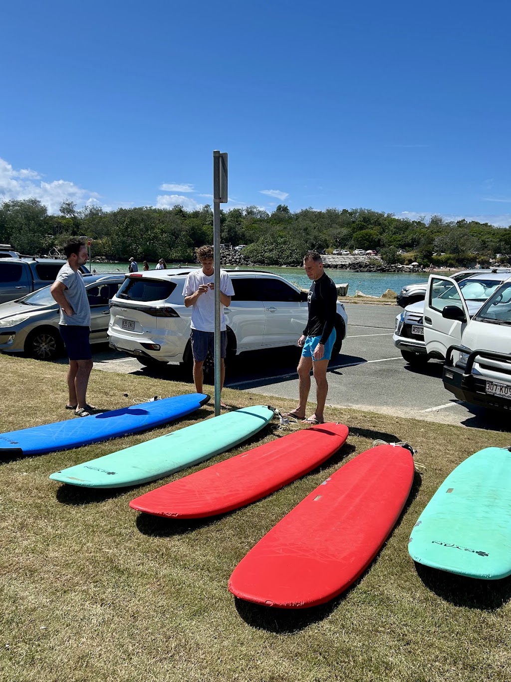 Surfing International | MacArthur Parade, Main Beach QLD 4217, Australia | Phone: 0422 248 022