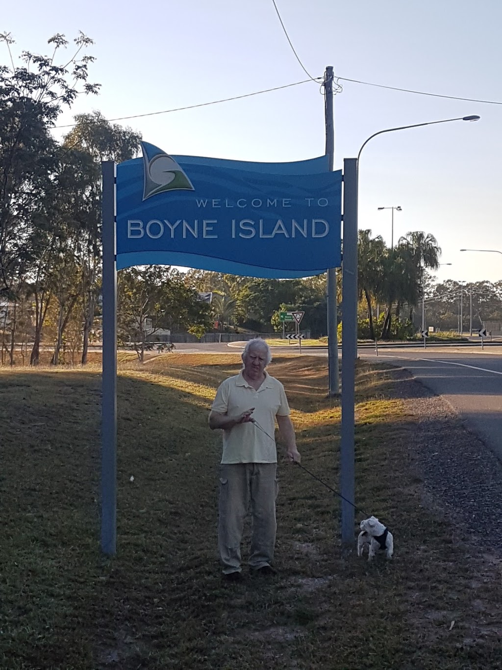 Boyne Island Tannum Sands Golf Club |  | Jacaranda Dr, Boyne Island QLD 4608, Australia | 0749739191 OR +61 7 4973 9191