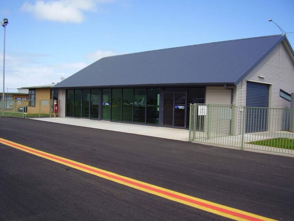 Warrnambool Airport | 146 Mailors Flat-Koroit Rd, Mailors Flat VIC 3275, Australia | Phone: (03) 5559 4800