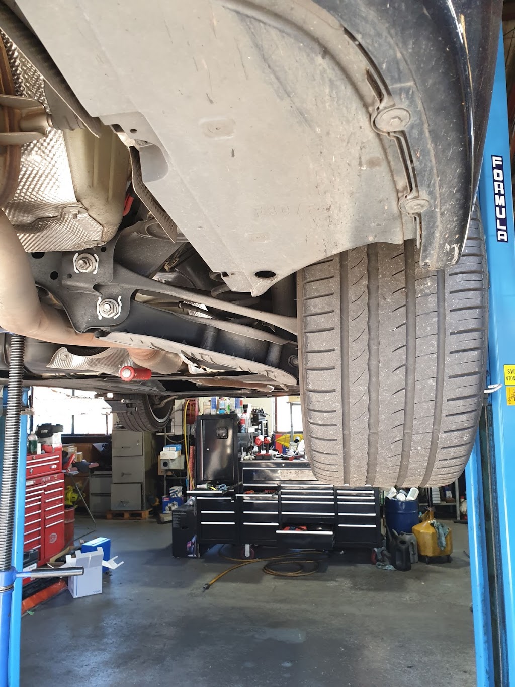 Bromspec Motor Works - Best BMW Car Mechanics in Northern Beache | car repair | 23 Orchard Rd, Brookvale NSW 2100, Australia | 0299394980 OR +61 2 9939 4980