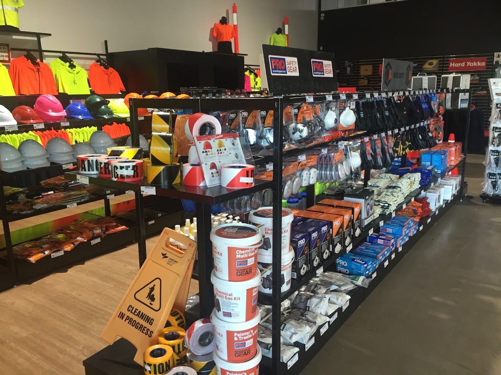 Hip Pocket Workwear & Safety Grovedale | clothing store | 2/170 Torquay Rd, Grovedale VIC 3216, Australia | 0352431918 OR +61 3 5243 1918