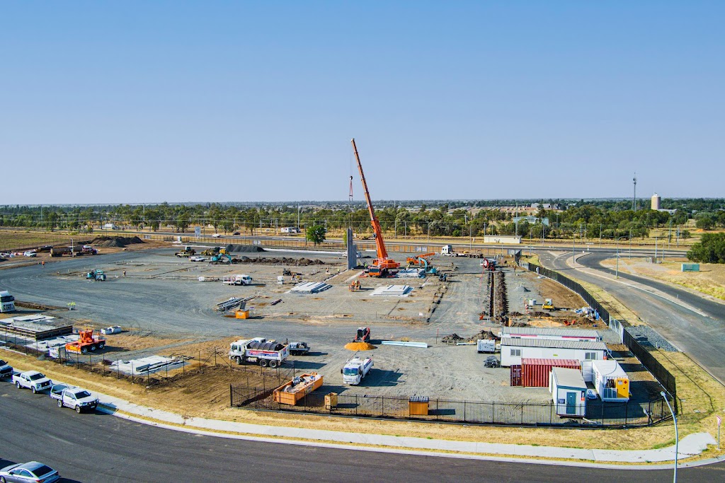 Dynamic Crane Hire | 6 Powell St, Emerald QLD 4720, Australia | Phone: 0458 923 657