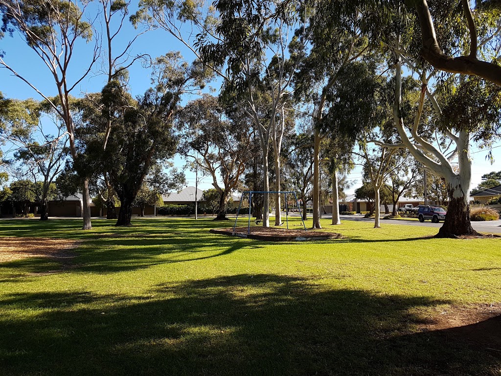 Hamilton Park Reserve | park | 25 Hamilton Ave, Warradale SA 5046, Australia